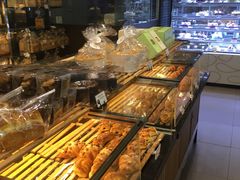 面包甜点陈列柜-巴黎贝甜(五道口店)