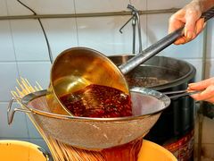 -拈签一笑黄牛肉辣卤串串