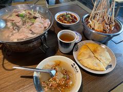 -肖四女乐山跷脚牛肉(南汇大学城生活广场店)