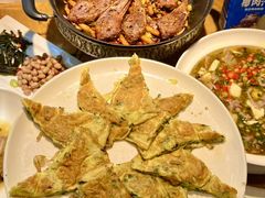 -小三峡食府(西五路店)