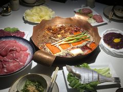 -墨居上隐·院子里火锅(峨眉店)