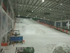 -乔波室内滑雪场