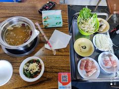 -巴适得板川味小火锅(百盛步行街广场店)