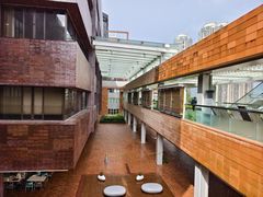 -香港大学