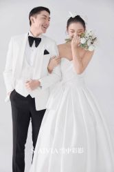 -雪中彩影婚纱摄影·微光艺术中心