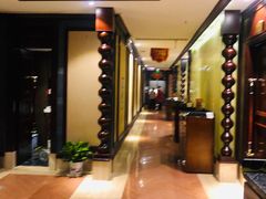 -王府井酒店(金桥港湾店)