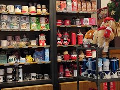 零售区-星巴克(豫园九曲桥店)