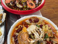 香辣蟹捞面-老东镇啤酒屋海鲜加工·蒸汽海鲜·海鲜烧烤(台东店)
