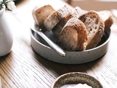 餐前面包-BOR Eatery(安福路店)