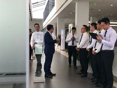 -上海宝信宝马4S店