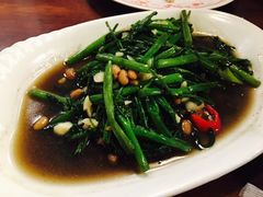 -Dang restaurant (patong phuket)