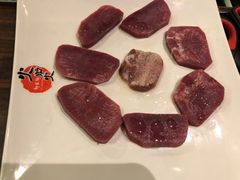 雪花30%特级厚切牛舌-火炉火自助餐(枫蓝国际店)