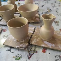 -泥娃娃DIY陶吧(易生活购物公园店)