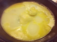 -鲜入围煮花胶鸡海鲜火锅