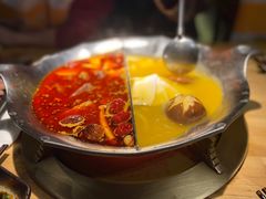 -湊湊火锅·茶憩(杭州湖滨银泰in77店)