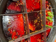 -周小明火锅(黑金冠社区店)