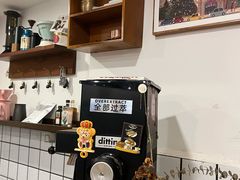 -C.Y Cafe