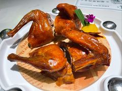 金牌红烧乳鸽-蘩楼(南京西路中信泰富店)