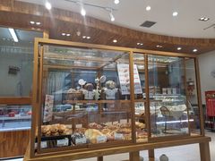 面包甜点陈列柜-西村叔叔的店·面包·甜品·蛋糕(崂山丽达店)
