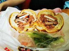 -Bánh Mì Huynh Hoa