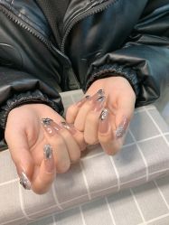 -UGIRL有个美甲