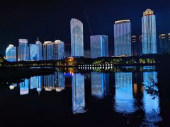 -万绿园