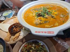 -魏铭鱼头捞饭(晋阳路店)