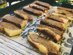 厚切雪花牛肉-虾弄弄海派小龙虾·牛羊蝎子火锅