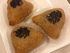 炸芝麻团-金丰大酒楼