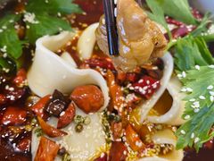 -晓彭肥肠鸡·泡椒鸡火锅(水木天地店)