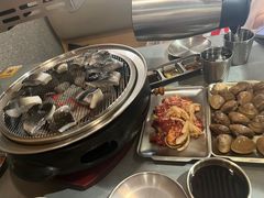 -围炉肉舍•炭烤活鳗•丹东海鲜烤肉(步行街店)