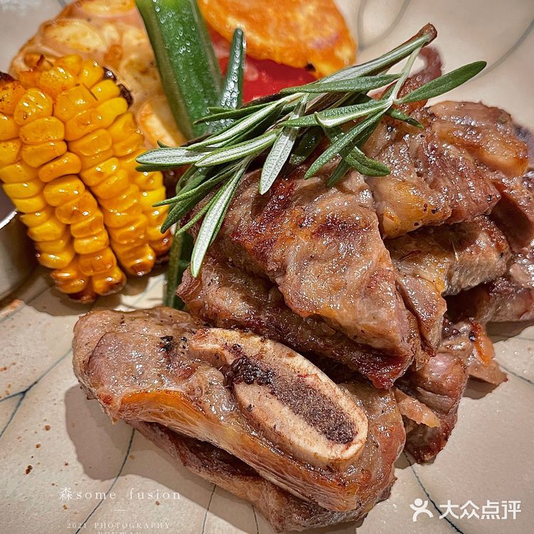 在骑楼里吃西餐是种什么样的体验🍴荔湾宝藏西餐厅