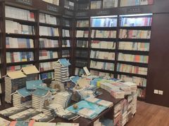 -新华书店(泉城路店)