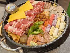 -豚妈妈汤饭·部队锅(南京东路店)
