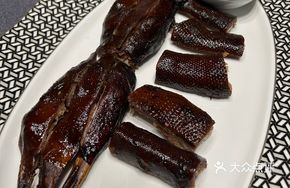 Chaozhou-style Braised Old Goose Head