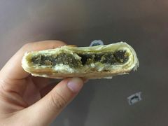 -香港元朗荣华月饼(十八甫路店)