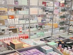 -荟品仓(青浦城市奥莱店)