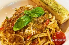 Classic Meat Sauce Pasta (Large)
