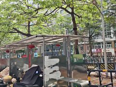 -燕子岗体育场