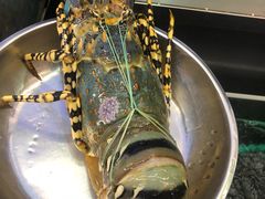-J Daeng Seafood