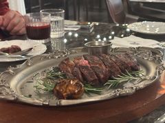 -LESCEDARS Brasserie Bistro香柏树