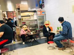 等位区-郭记小街麻辣烫(虎坊路店)