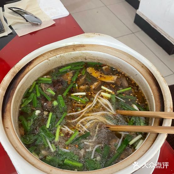 永金老厨房野生菌砂锅过桥米线