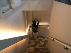 -茶发Salon·烫发染发理发