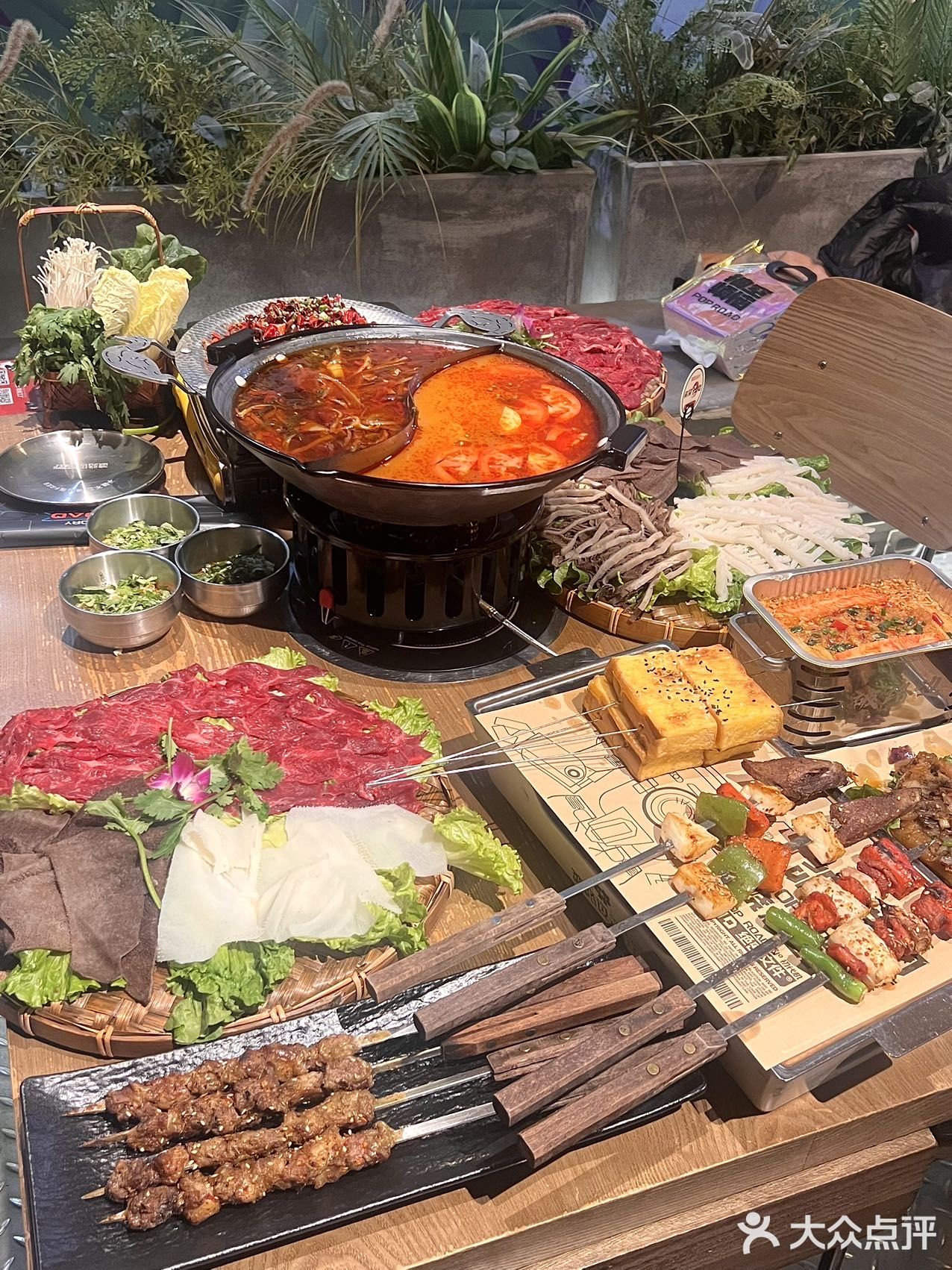 和姐妹来破路边提前过圣诞🎄🧑‍🎄咯