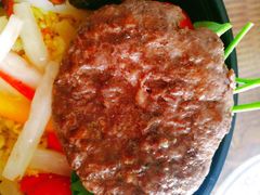 勃艮第红酒炖和牛肉饼盖饭-囧吉香生蚝牛排馆(湖北路店)