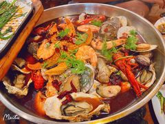 -老东镇啤酒屋海鲜加工·蒸汽海鲜·海鲜烧烤(台东店)