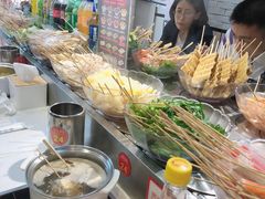 自助取餐区-百品聚旋转火锅(万德庄店)