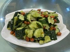 拍黄瓜拌炸花生米-福寿斋·老北京铜锅涮肉·烤鸭(顺义总店)