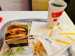 -麦当劳(利津路店)